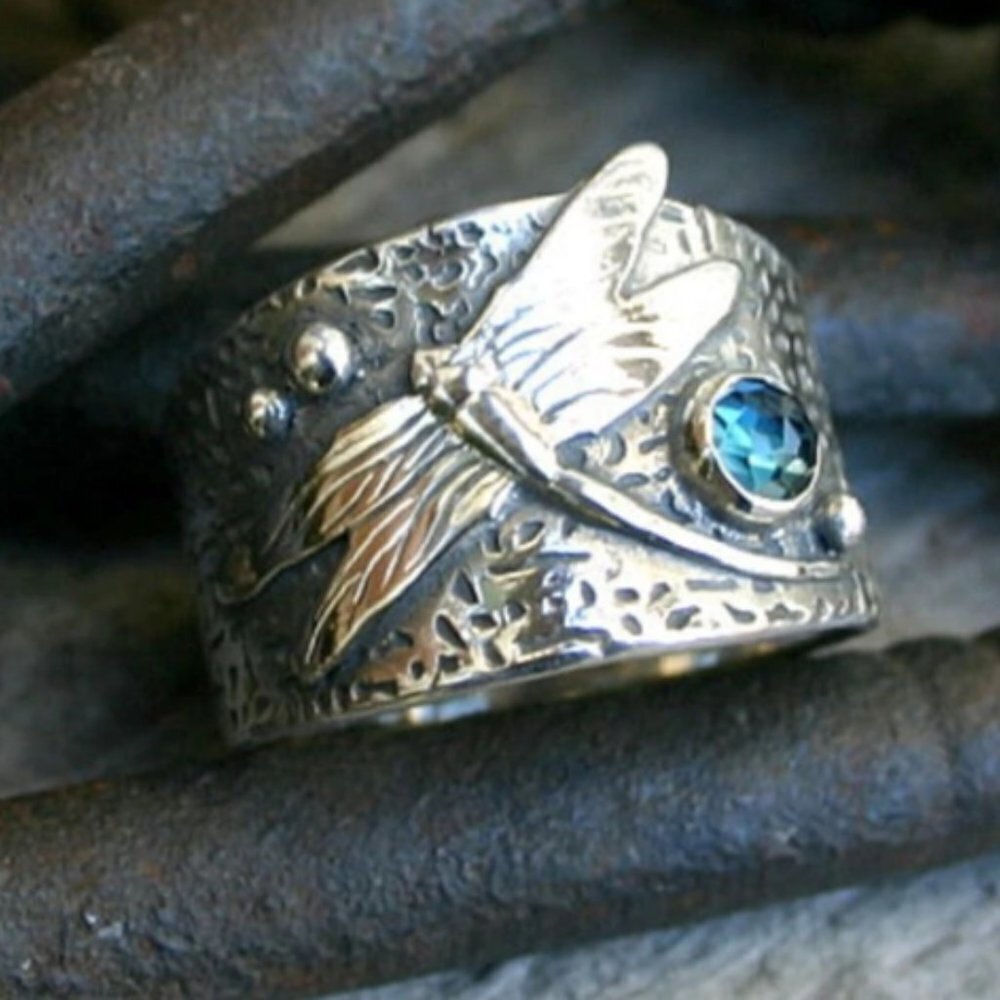 Dragonfly Ring Antique Silver Look Blue Zirconia Hammered Style Metal Alloy
